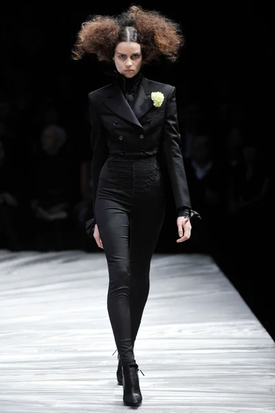 Look 4